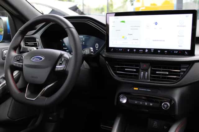 Ford Kuga (2026) thumbnail 6