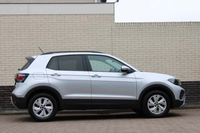 Volkswagen T-Cross (2024) thumbnail 2