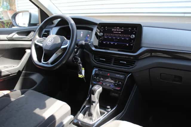 Volkswagen T-Cross (2024) thumbnail 6
