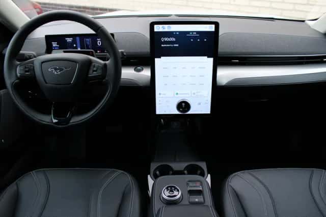 Ford Mustang (2025) thumbnail 5