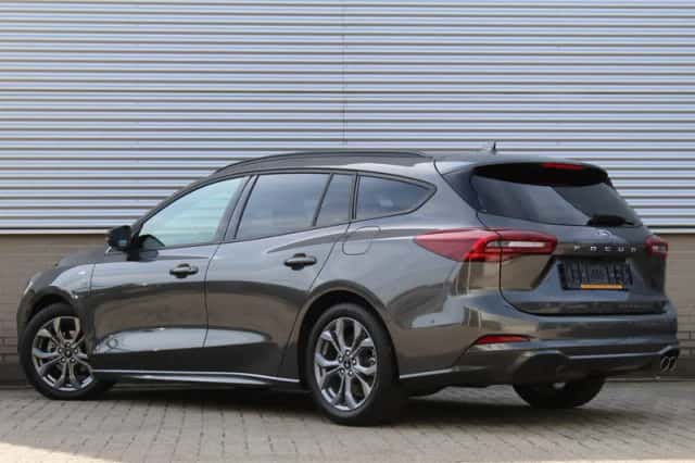 Ford Focus (2025) thumbnail 3