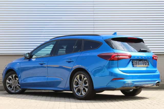 Ford Focus (2025) thumbnail 3