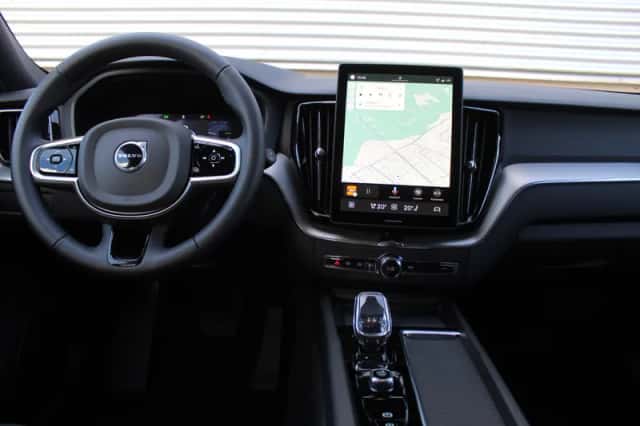 Volvo XC60 (2026) thumbnail 3