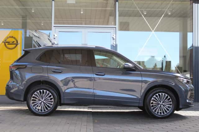 Volkswagen Tiguan (2026) thumbnail 2