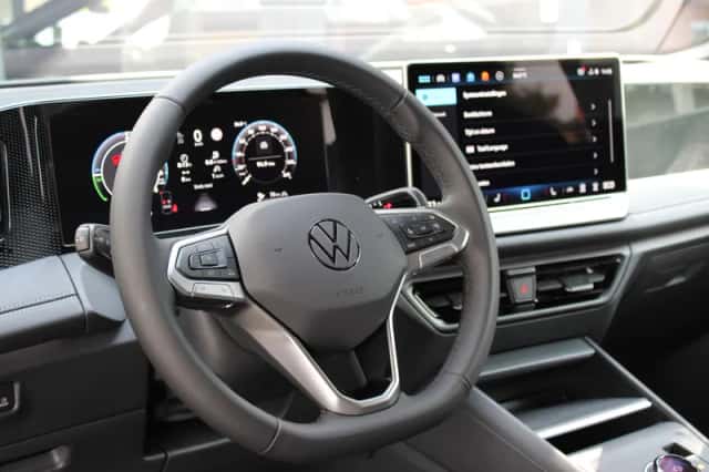 Volkswagen Tiguan (2026) thumbnail 4