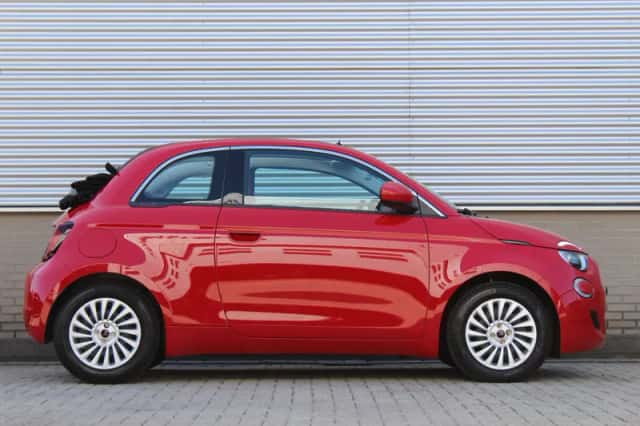 Fiat 500C (2026) thumbnail 2