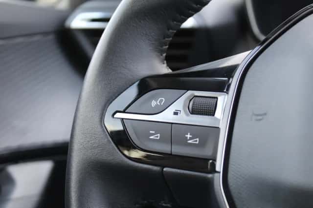 Peugeot e-2008 (2026) thumbnail 3