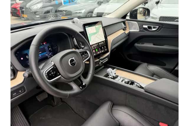 Volvo XC60 (2026) thumbnail 2