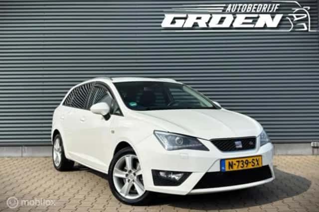 SEAT Ibiza (2013) thumbnail 2