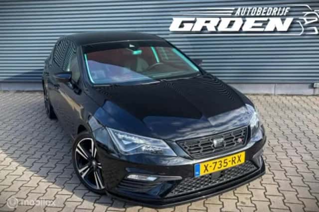 SEAT Leon (2017) thumbnail 3