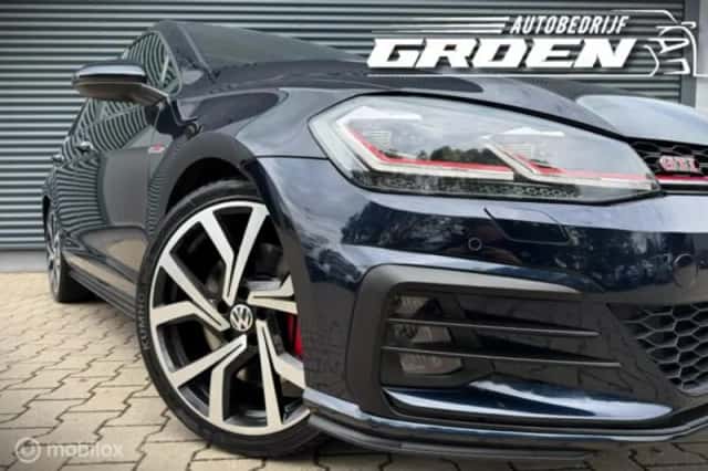 Volkswagen Golf (2018) thumbnail 3