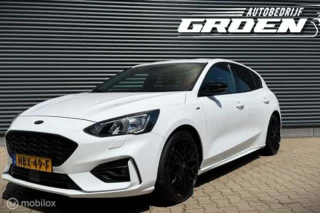 Ford Focus (2019) thumbnail 1