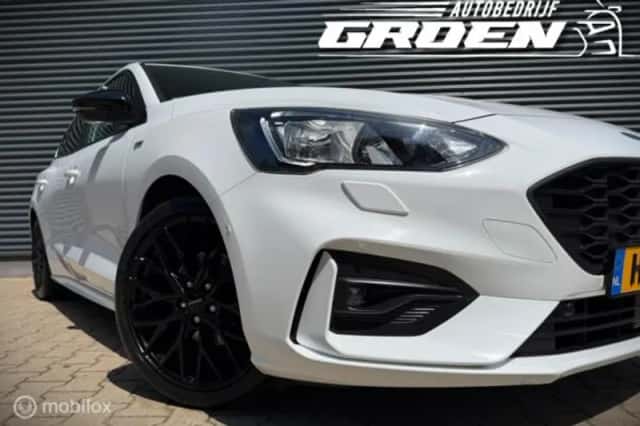 Ford Focus (2019) thumbnail 4