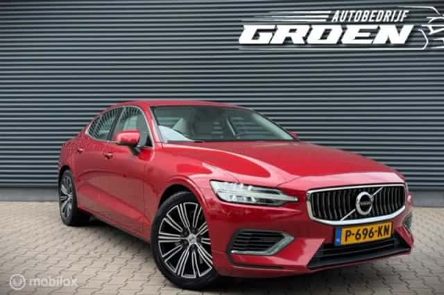 Volvo S60 (2022) thumbnail 2