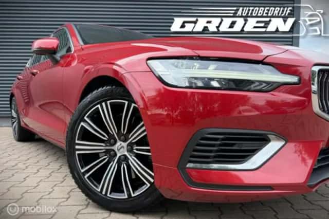 Volvo S60 (2022) thumbnail 4