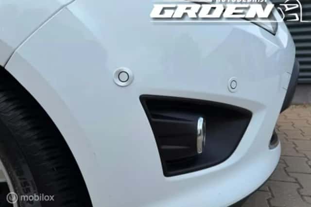 Ford C-Max (2013) thumbnail 6
