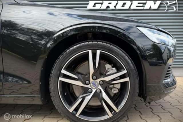 Volvo V60 (2021) thumbnail 5