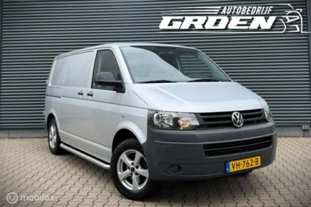 Volkswagen Transporter (2014) thumbnail 2