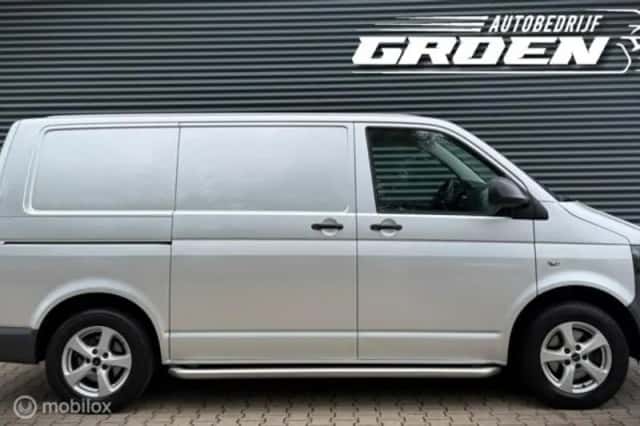 Volkswagen Transporter (2014) thumbnail 6
