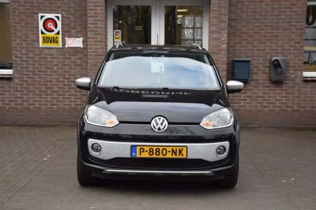 Volkswagen Up! (2016) thumbnail 5