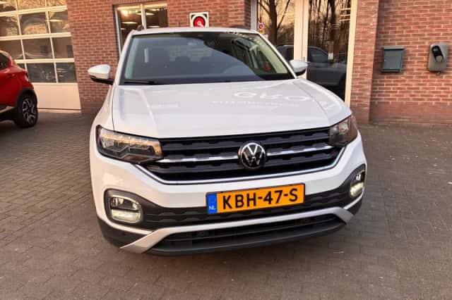Volkswagen T-Cross (2021) thumbnail 3