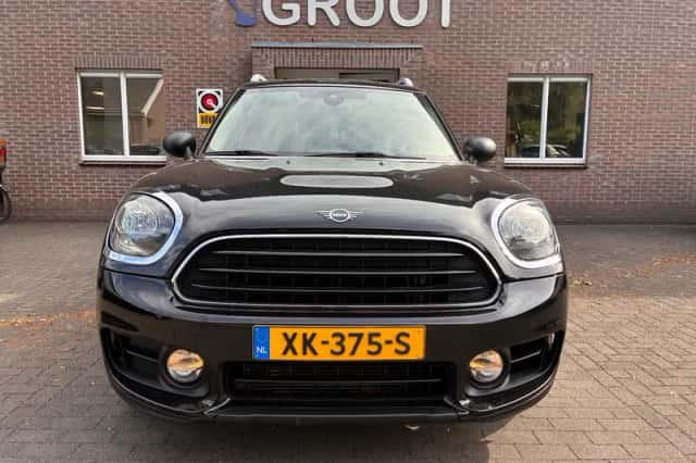 MINI Countryman (2019) thumbnail 4