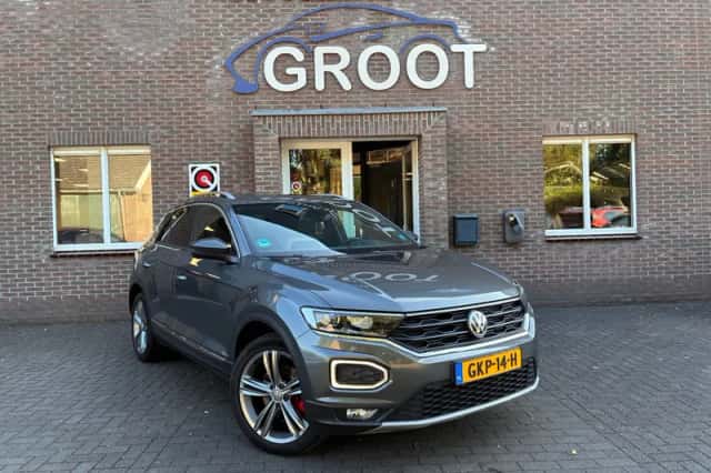 Volkswagen T-Roc (2018) thumbnail 1