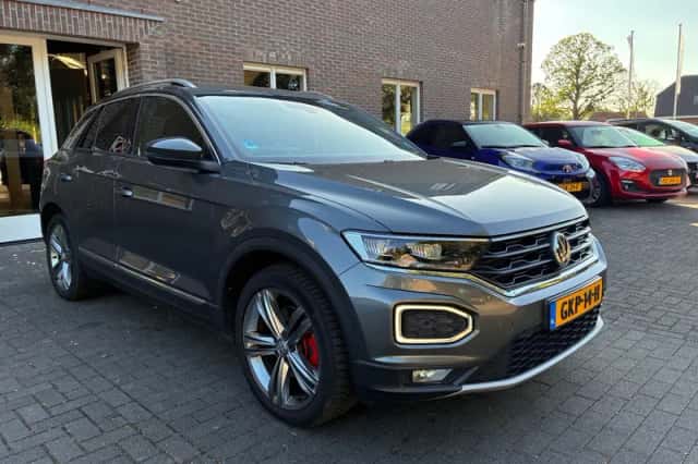 Volkswagen T-Roc (2018) thumbnail 5