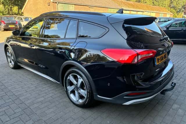 Ford Focus (2020) thumbnail 6