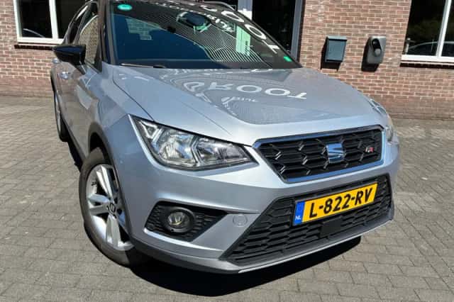 SEAT Arona (2020) thumbnail 3