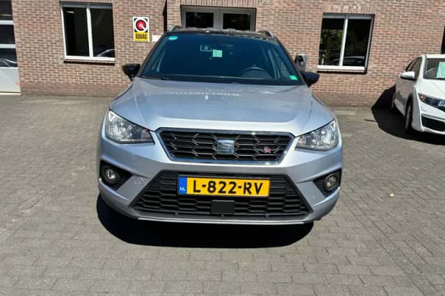 SEAT Arona (2020) thumbnail 4