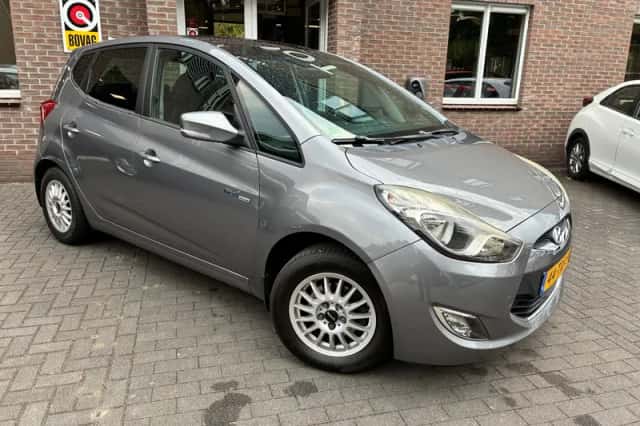 Hyundai ix20 (2012) thumbnail 3