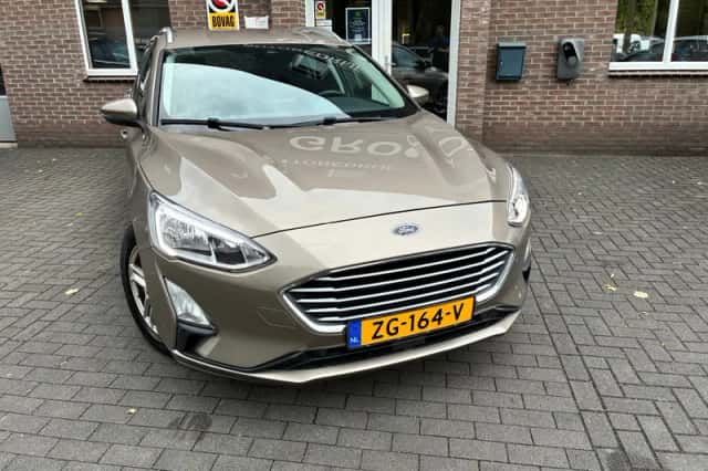 Ford Focus (2019) thumbnail 3