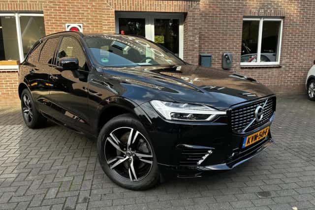 Volvo XC60 (2021) thumbnail 2