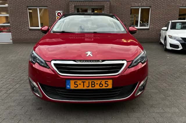 Peugeot 308 (2014) thumbnail 4