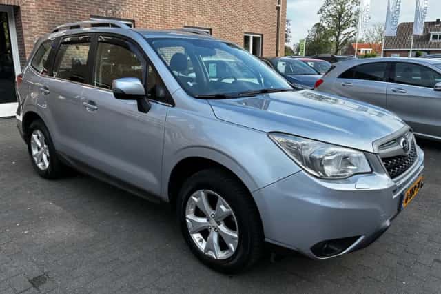 Subaru Forester (2014) thumbnail 5