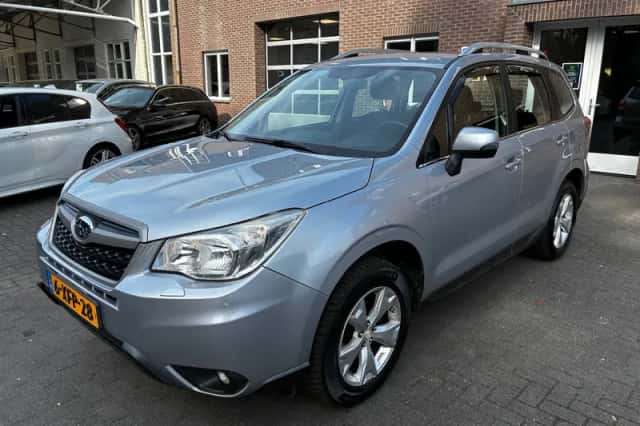 Subaru Forester (2014) thumbnail 6