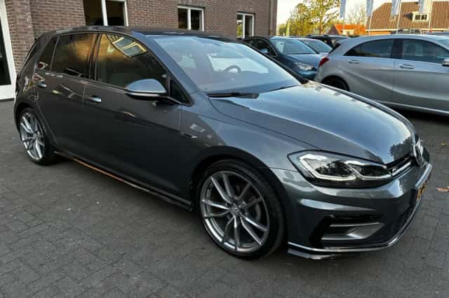 Volkswagen Golf (2019) thumbnail 6