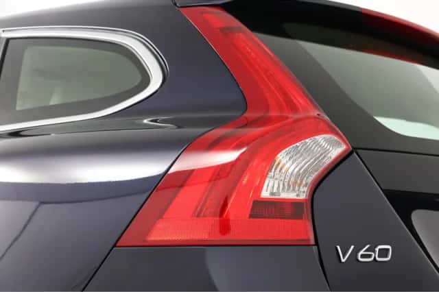 Volvo V60 (2016) thumbnail 6