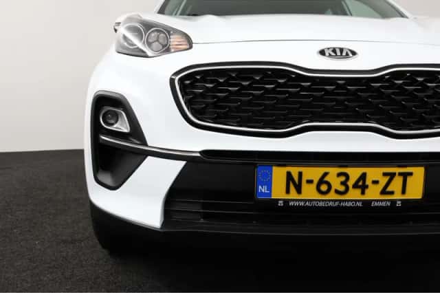 Kia Sportage (2021) thumbnail 4