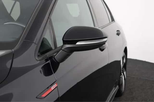 Volkswagen Golf (2021) thumbnail 6