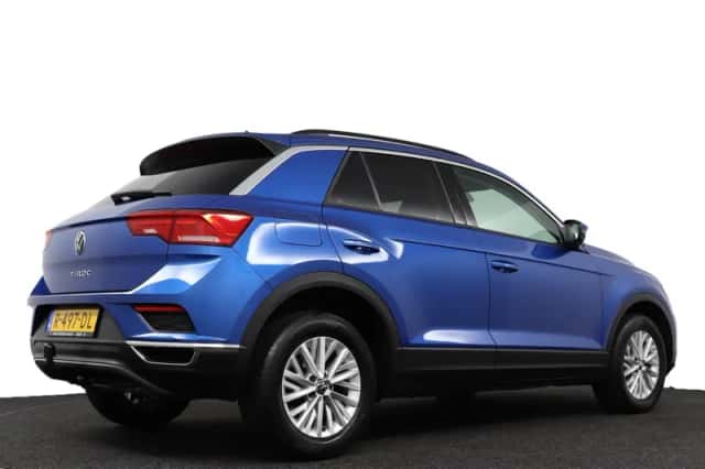 Volkswagen T-Roc (2022) thumbnail 6