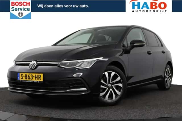 Volkswagen Golf (2022) thumbnail 1