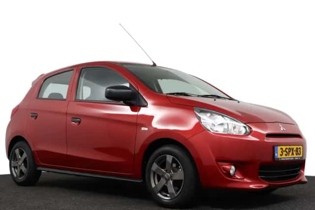 Mitsubishi Space Star (2013) thumbnail 5