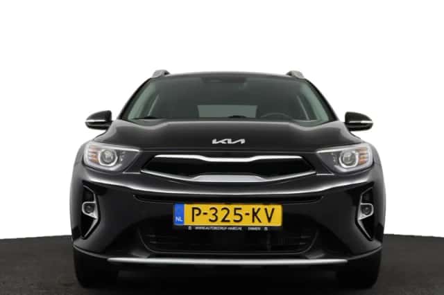 Kia Stonic (2022) thumbnail 3