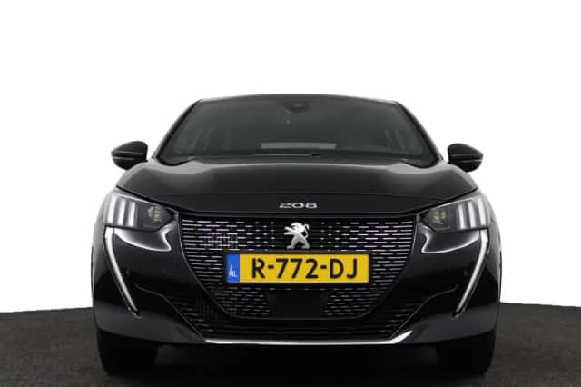 Peugeot 208 (2022) thumbnail 3