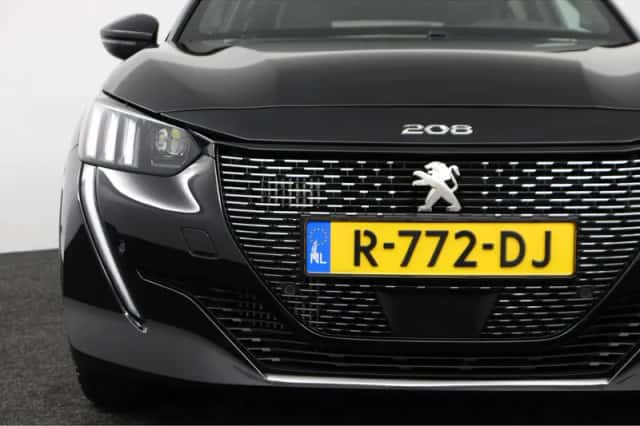 Peugeot 208 (2022) thumbnail 4