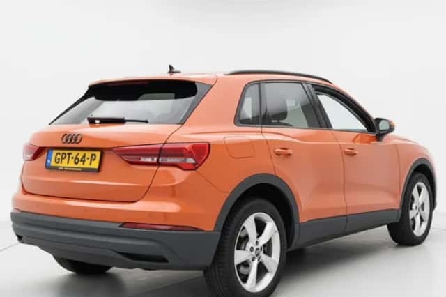 Audi Q3 (2022) thumbnail 3