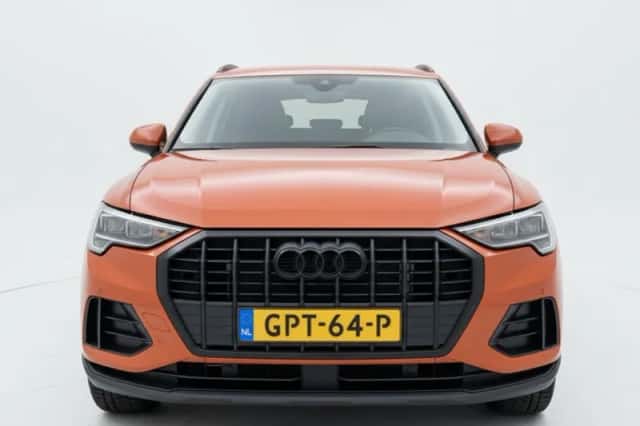 Audi Q3 (2022) thumbnail 5
