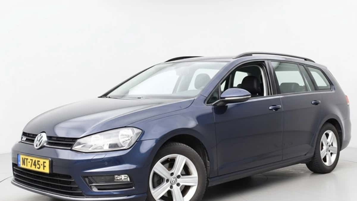 Volkswagen Golf — foto 1